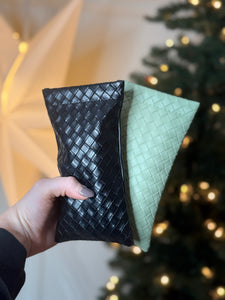 squeeze pouch